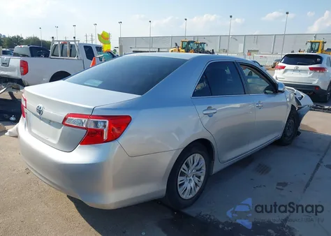 2014 Toyota Camry L z USA, uszkodzony, nr VIN 4T4BF1FK9ER425000